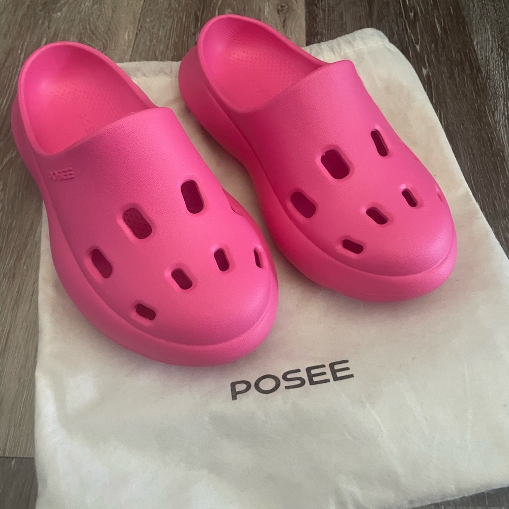 Posee Arch Support Berry Comfy Universe Clogs  Size 5